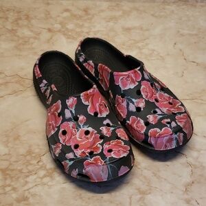Crocs floral pink flat mules slide women sandals size 5